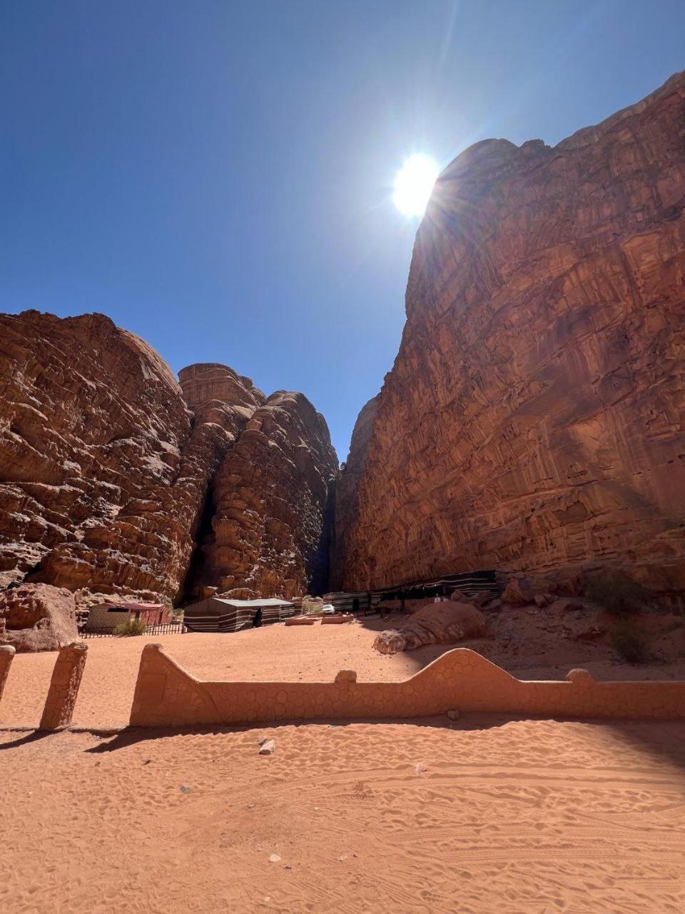 Отель Wadi Rum Al-Omar Экстерьер фото