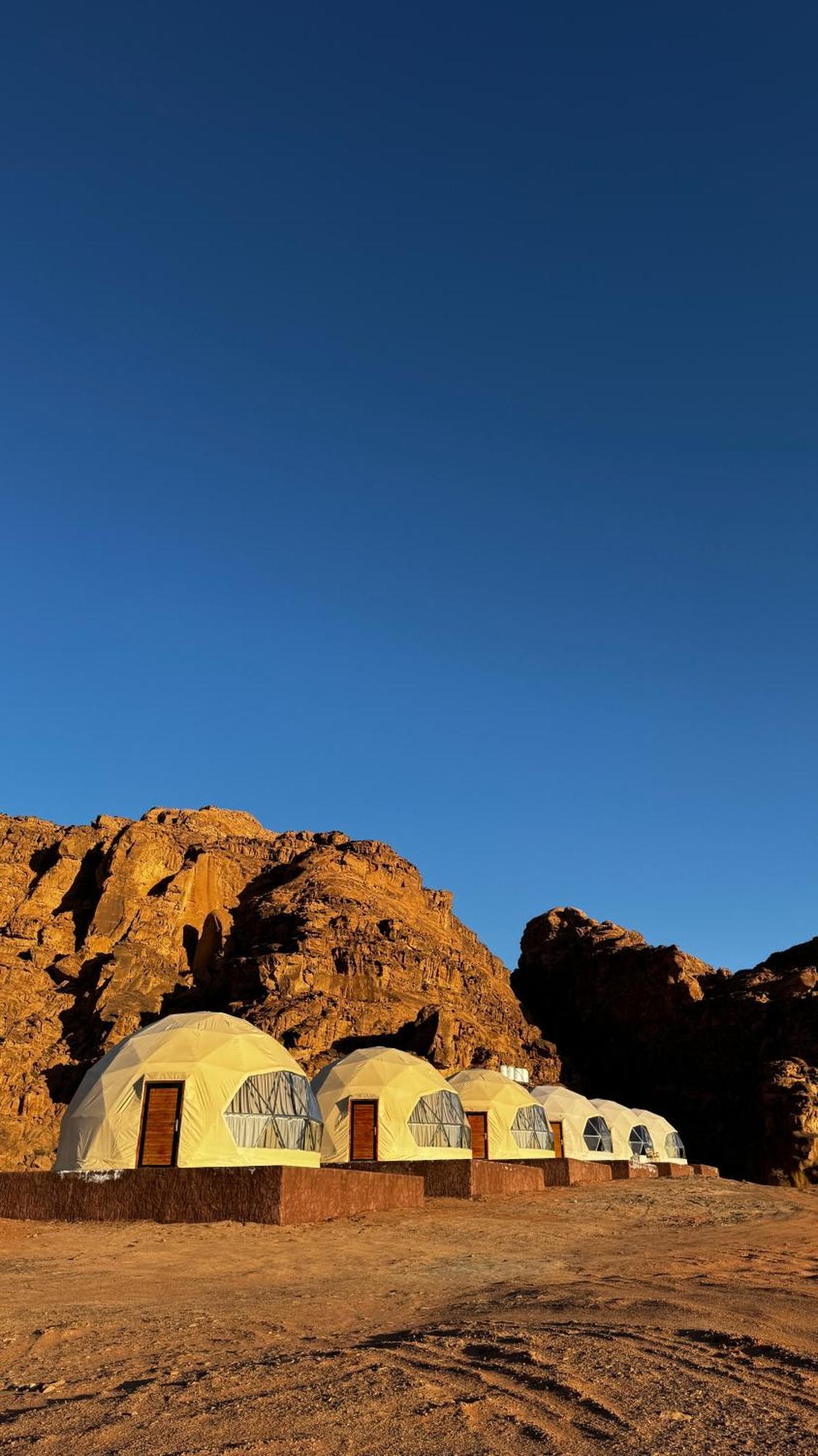 Отель Wadi Rum Al-Omar Экстерьер фото