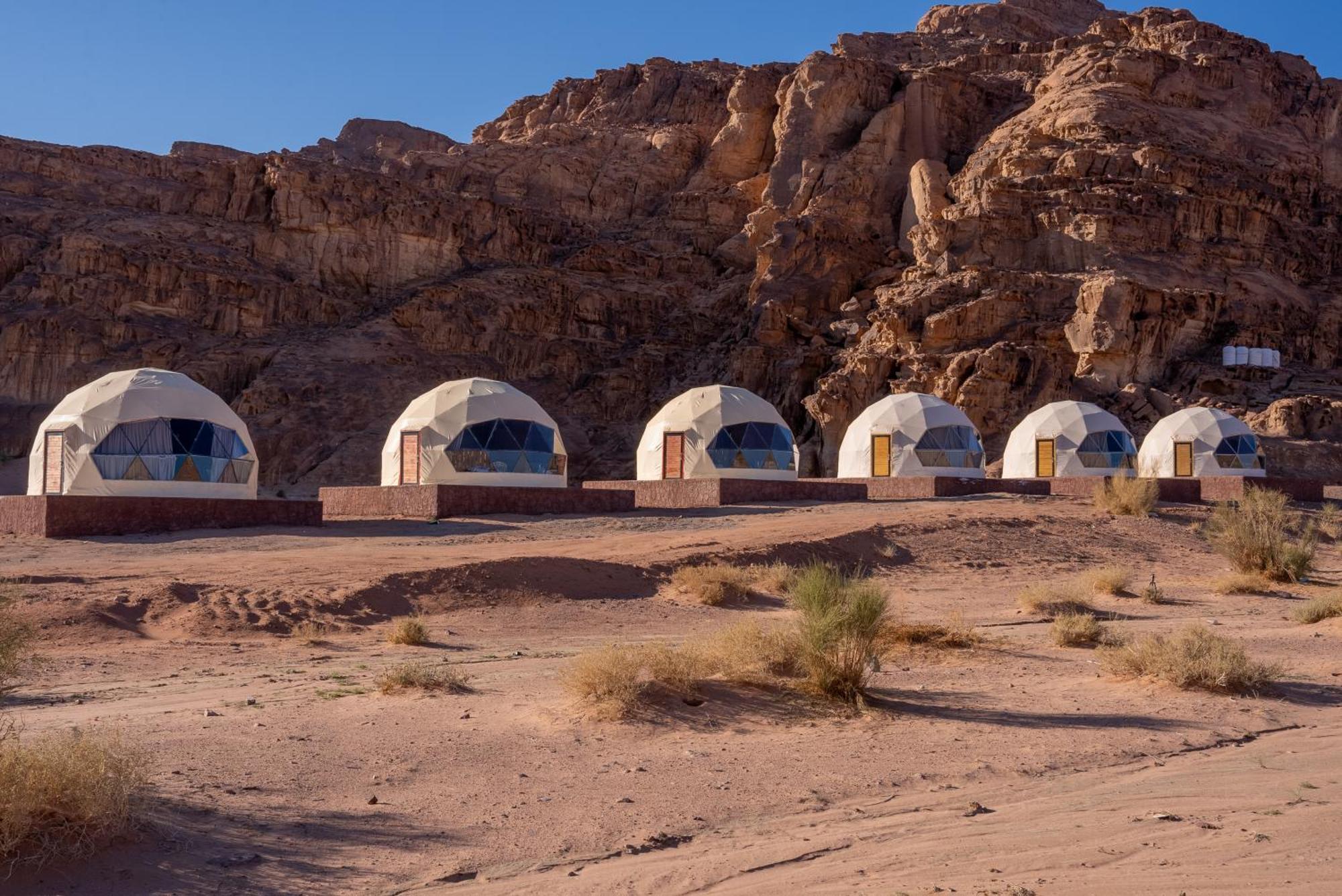 Отель Wadi Rum Al-Omar Экстерьер фото