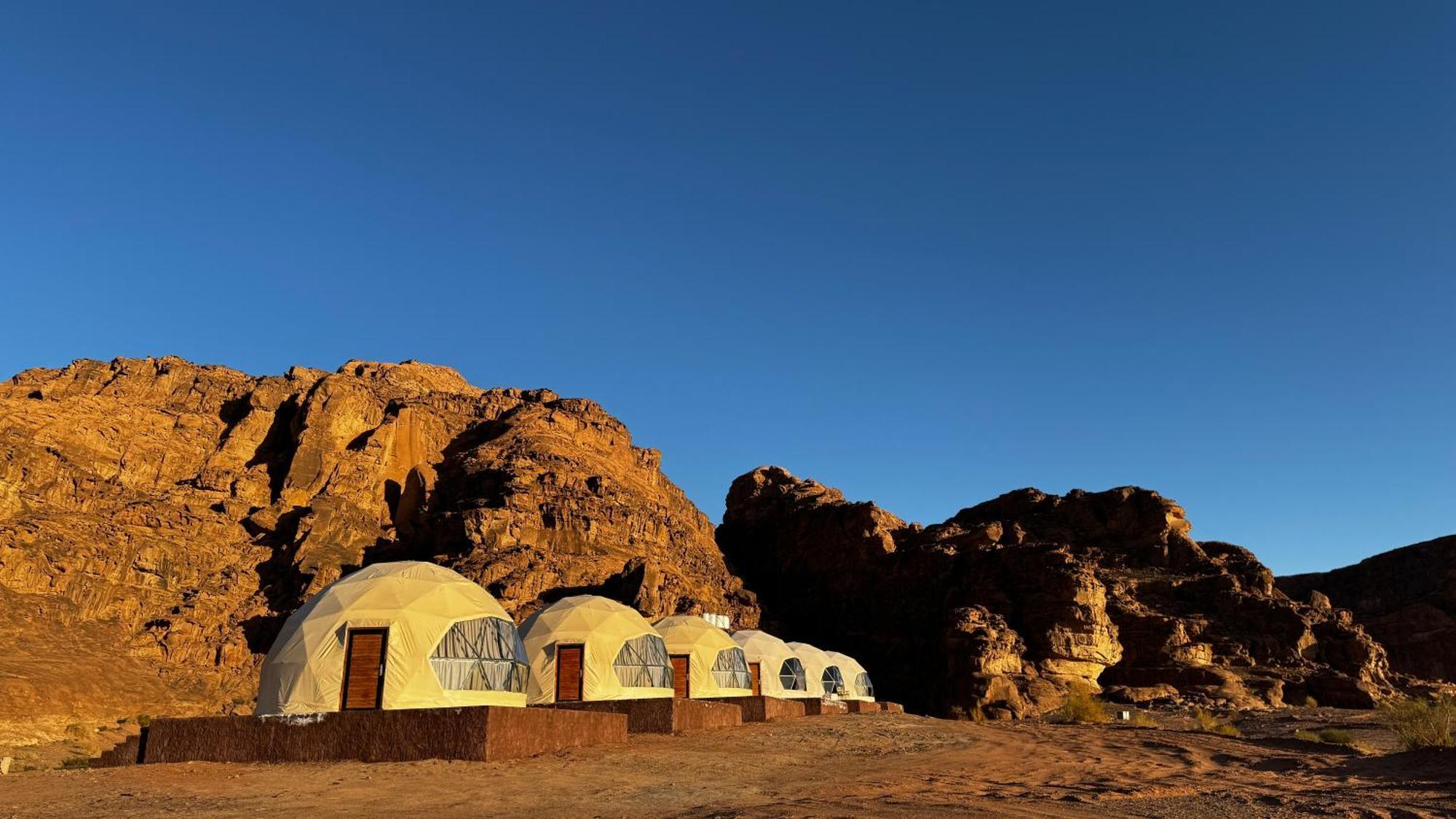 Отель Wadi Rum Al-Omar Экстерьер фото