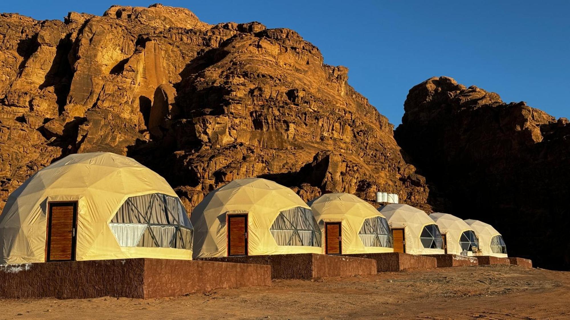 Отель Wadi Rum Al-Omar Экстерьер фото