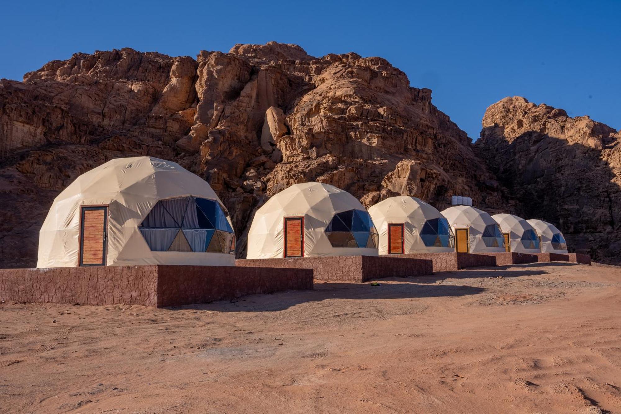 Отель Wadi Rum Al-Omar Экстерьер фото