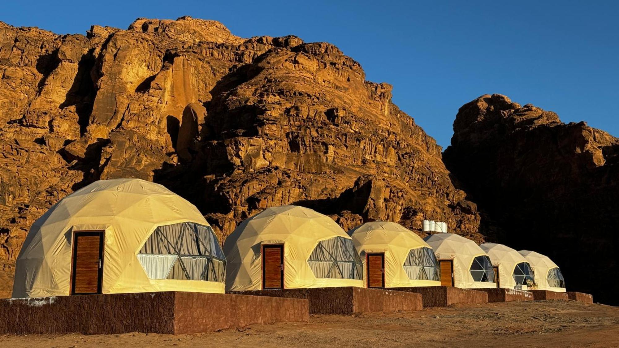 Отель Wadi Rum Al-Omar Экстерьер фото