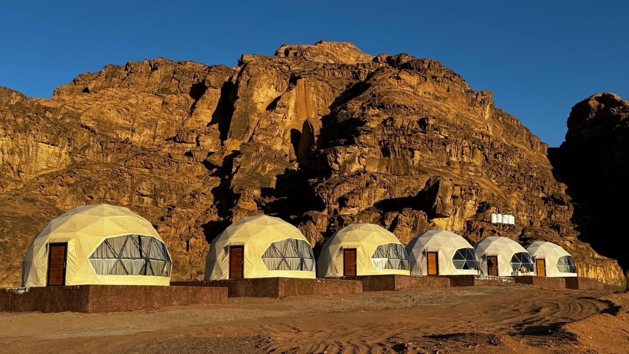 Отель Wadi Rum Al-Omar Экстерьер фото