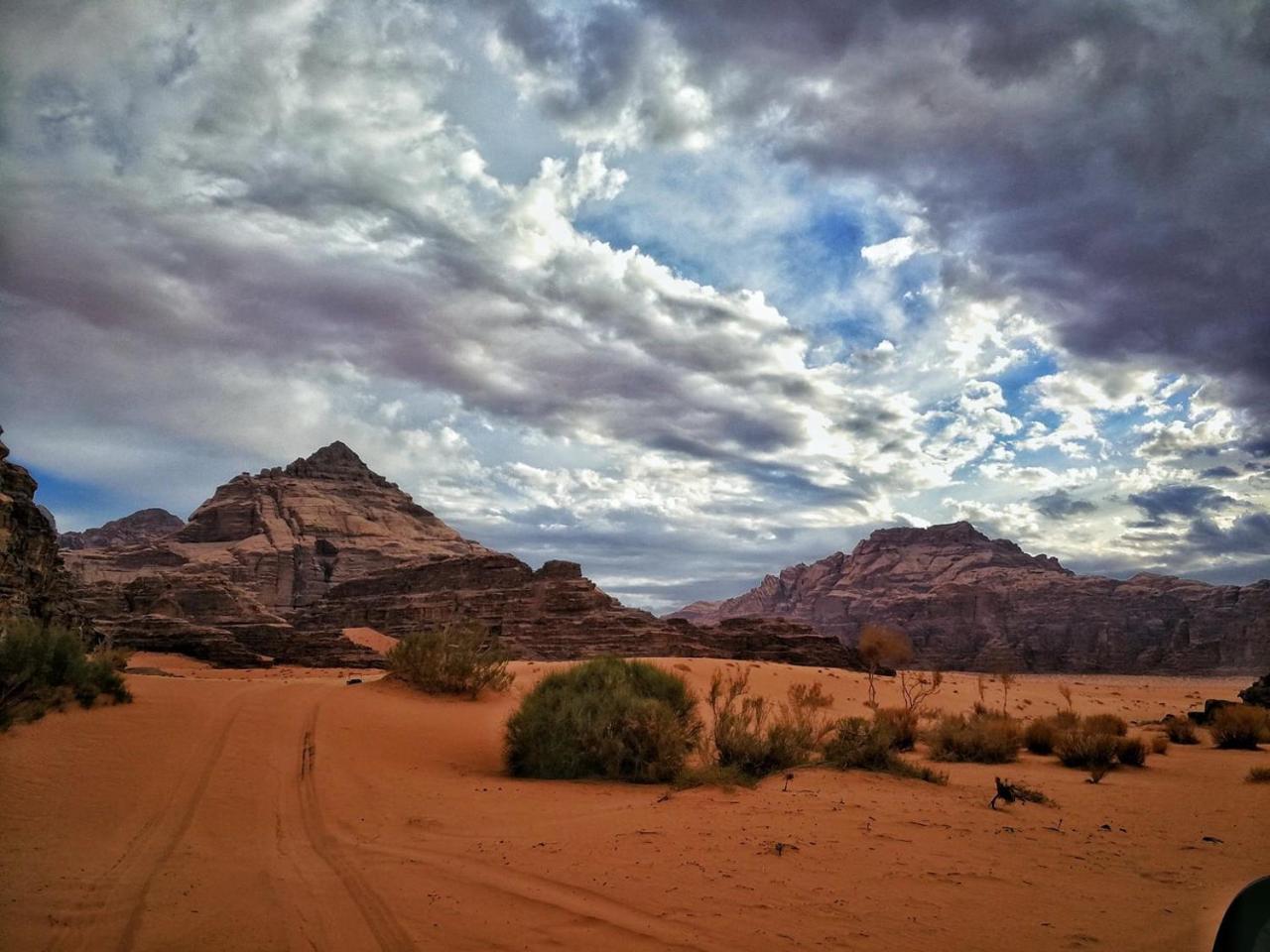 Отель Wadi Rum Al-Omar Экстерьер фото